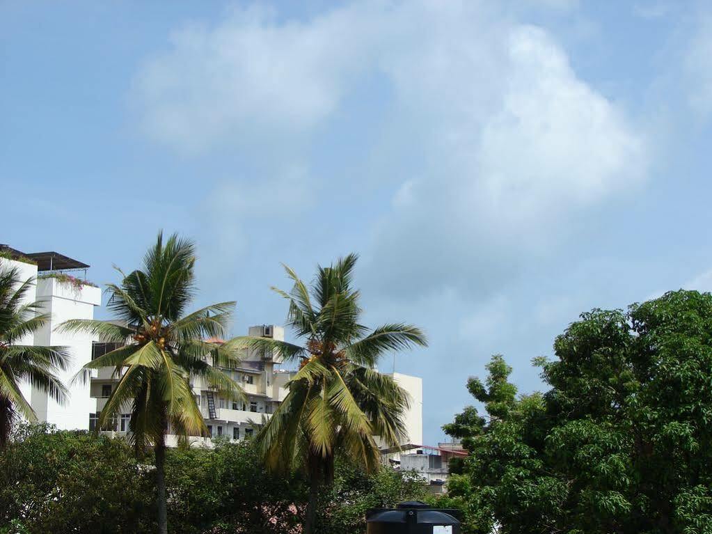 Ocean Breeze Apartment Kolombo Bagian luar foto